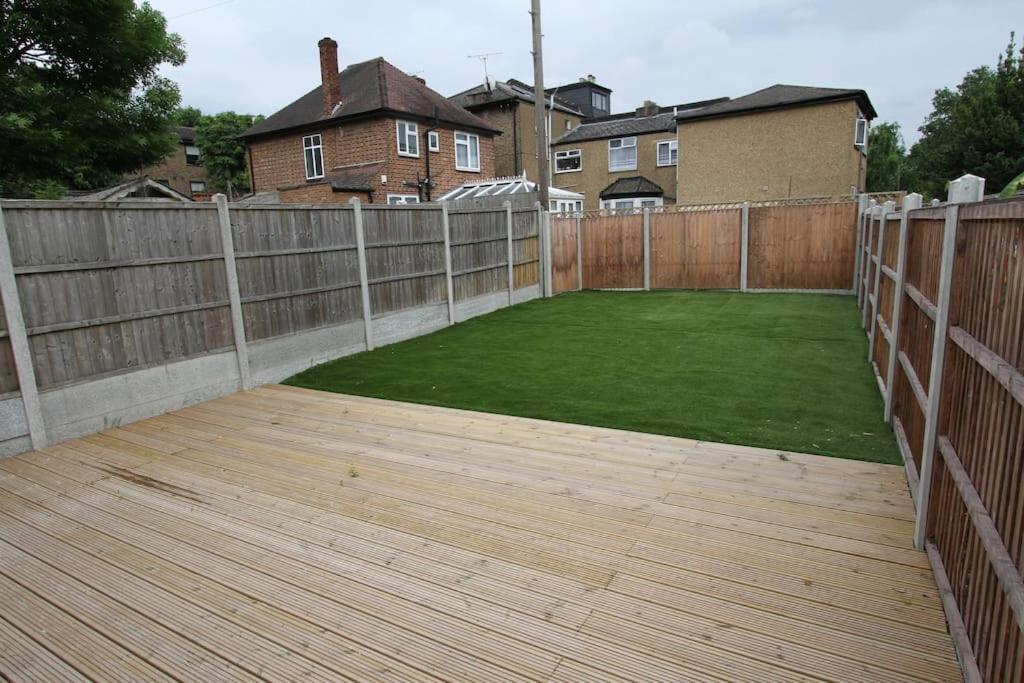 Lovely One Bed Apartment-Near All Transport-Village-Freeparking Londres Extérieur photo