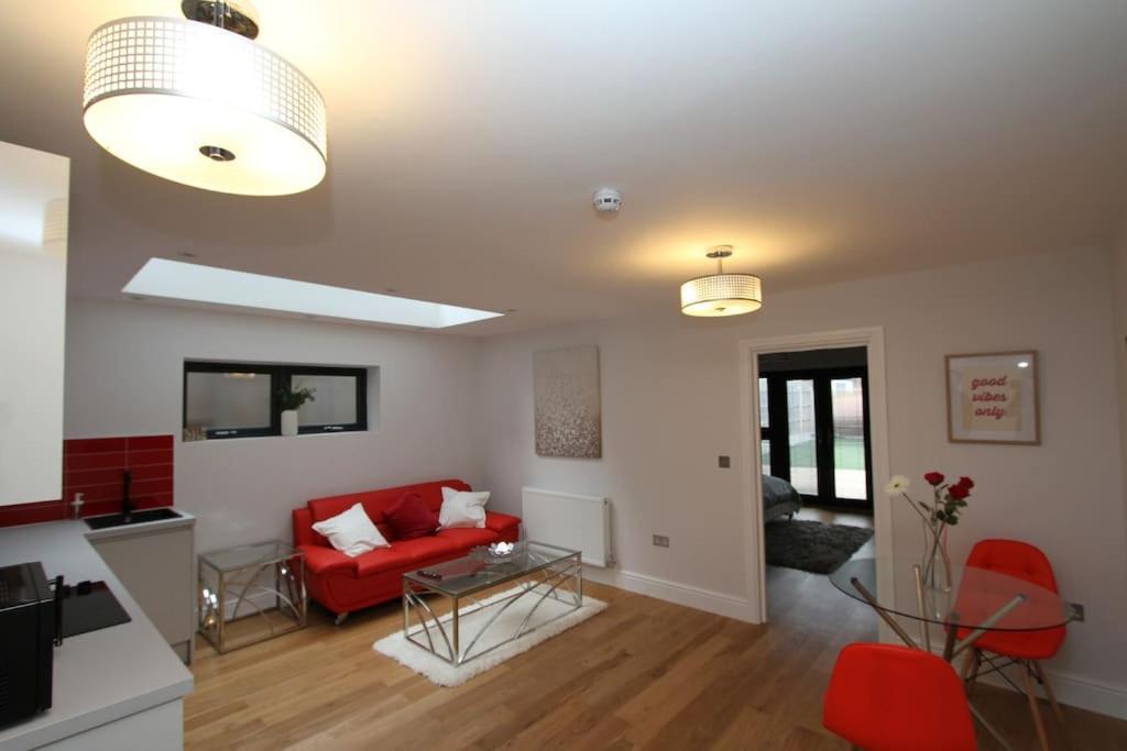 Lovely One Bed Apartment-Near All Transport-Village-Freeparking Londres Extérieur photo